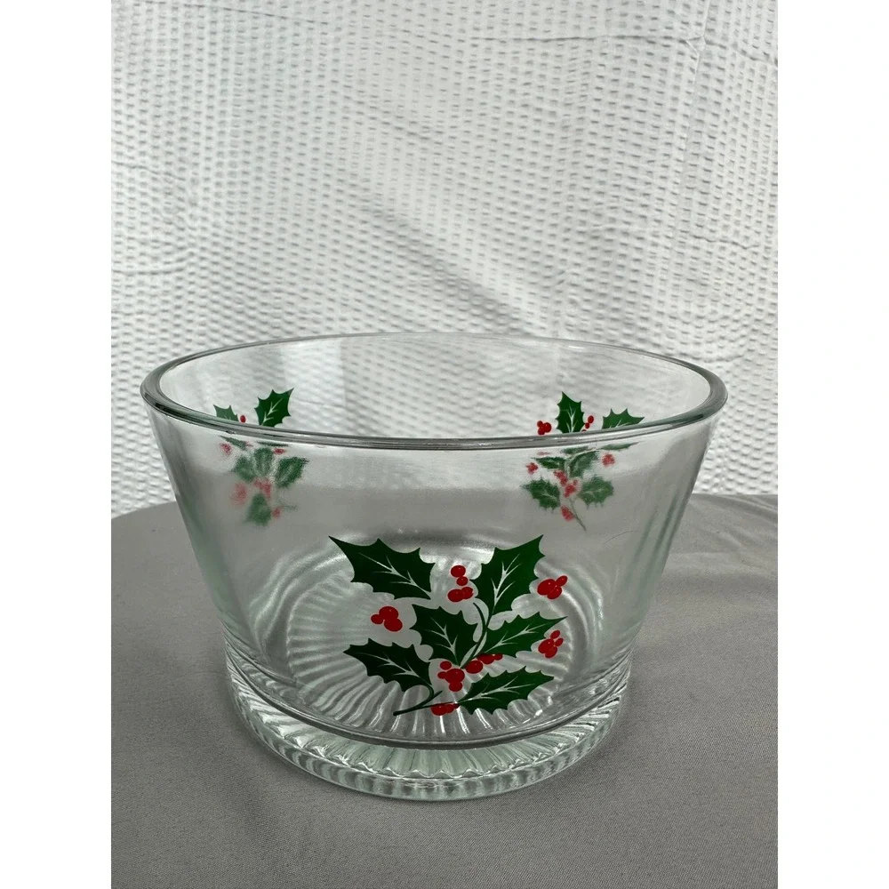 Vintage Indiana Glass Christmas Holly Berry Glass Bowl Holiday Serving‎ Dish